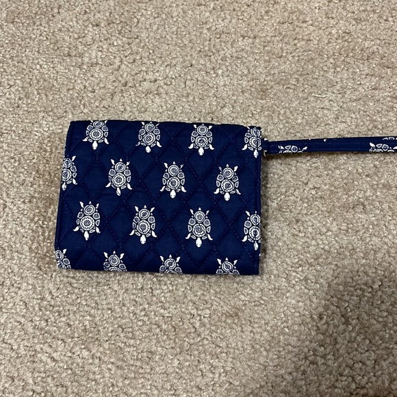 Vera Bradley Wristlet Turtle Pattern Blue - Picture 2 of 3